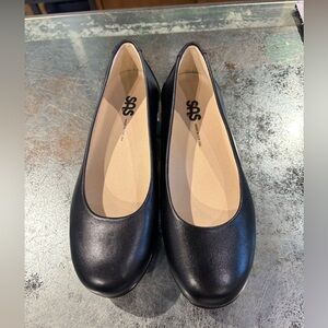 SAS Women's Classic Black Leather Loafers